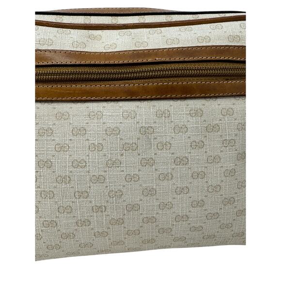 Gucci Vintage 1970s GG Monogram Crossbody Bag – White and Brown leather - Picture 6 of 16